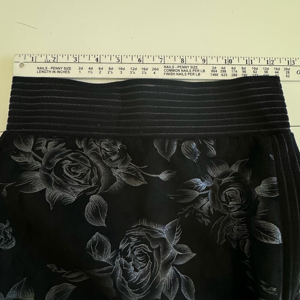 ZHIVAGO Australia Midi Pencil Bodycon Skirt Black Silver Metallic Floral Size 2 - Picture 6 of 7